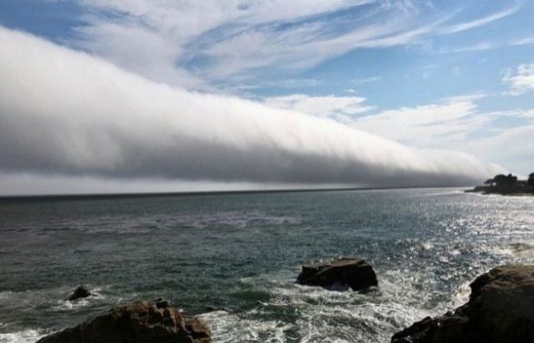 Гигантское облако накрыло калифорнийский пляж