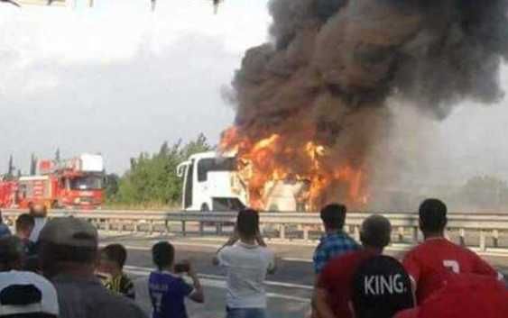 Загорелся автобус с туристами следовавший из Анталии в Стамбул