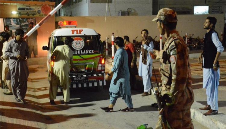 Число погибших при взрыве в Пакистане возросло до 15 человек