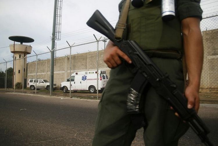 В венесуэльской тюрьме более 37 заключенных погибли в ходе столкновений