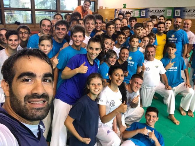 Rafael Ağayev İtaliyada gənclərə karatedən dərs keçdi FOTO