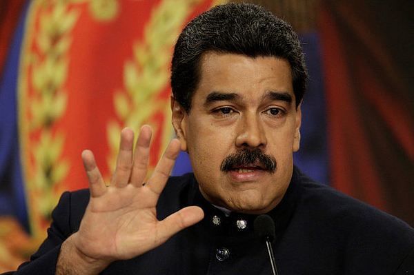 Maduro Papadan ABŞ-ın hücumunun qarşısını almaq üçün kömək istəyib