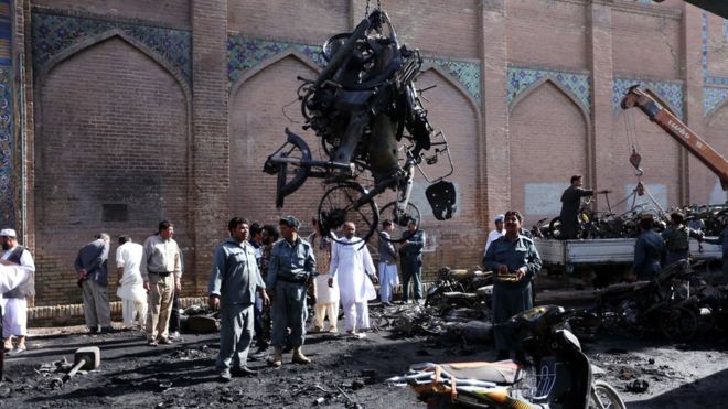 تفجير في مسجد مزدحم بالمصلين الشيعة غرب العاصمة الأفغانية