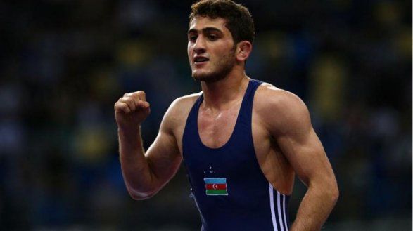 Впервые за 30 лет: азербайджанец стал 3-кратным чемпионом мира по борьбе