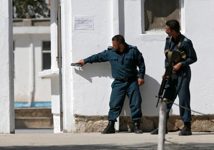 مقتل 30 في هجوم للدولة الإسلامية على مسجد للشيعة في كابول