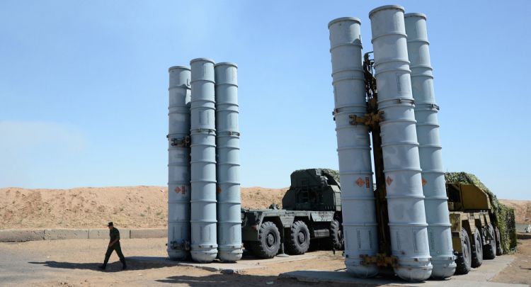 إيران تبدأ باجراءات عسكرية خاصة بمنظومة "اس-300" الروسية