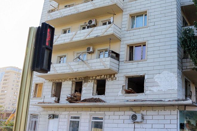 В Баку сносят здание, а в Кабмине заверяют жильцов - это обман!