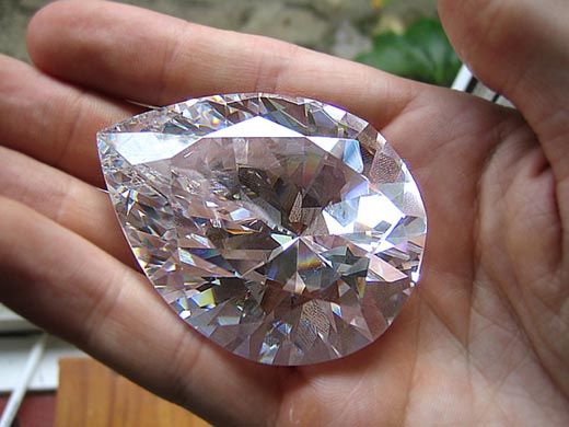 В Индии заработала первая в мире алмазная биржа