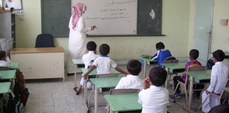 رسم كاريكاتوري عن المعلمين يثير جدلًا بالسعودية