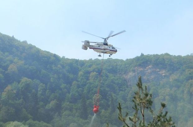 Azərbaycan yanğınların söndürülməsi üçün Gürcüstana yenidən helikopter göndərdi YENİLƏNİB
