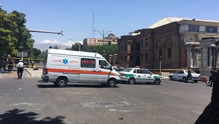 İranda məktəbli avtobusu aşıb 12 ölü, 33 yaralı