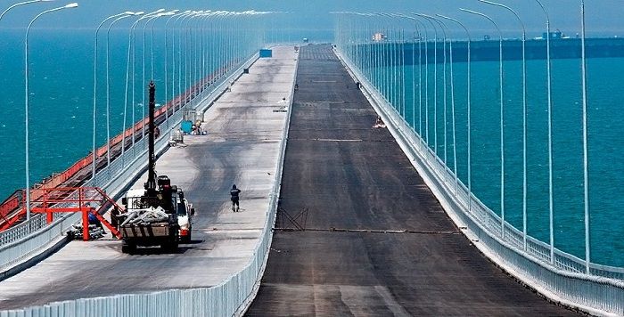 Скандал в ЕС: Две фирмы из Нидерландов помогали в строительстве моста в Крым