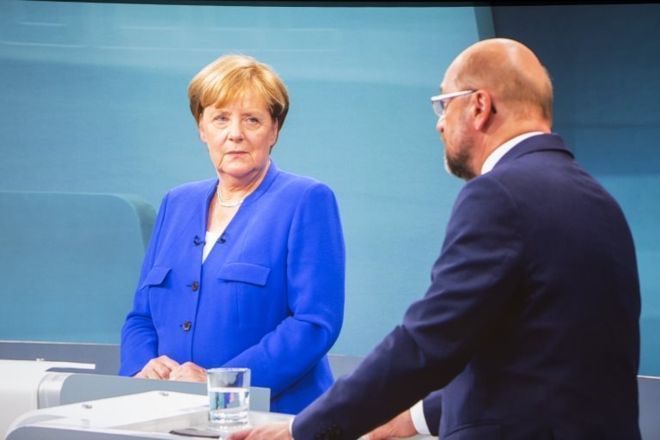 Merkel Türkiyəni Avropa İttifaqının tərkibində görmür