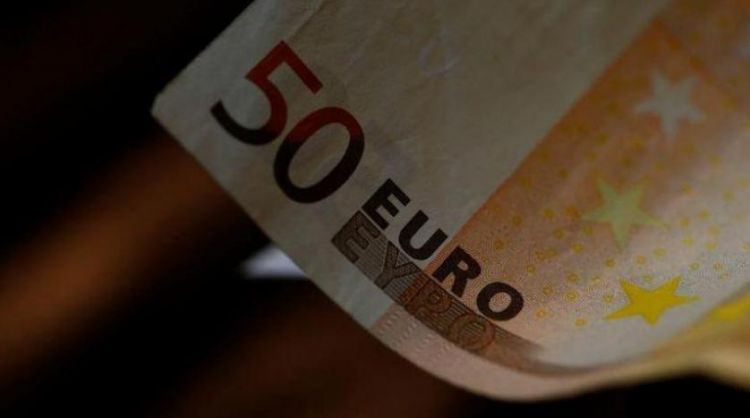 استمرار مكاسب اليورو والأنظار على المركزي الأوروبي