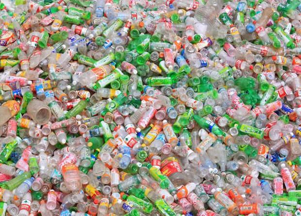 Ученые: Остатки пластика есть во всех источниках воды