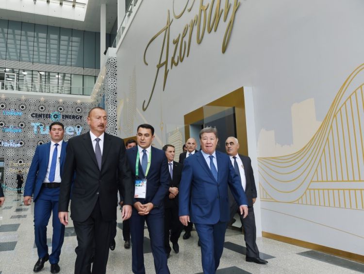 Prezident Astanada Azərbaycanın pavilyonu ilə tanış olub FOTOLAR