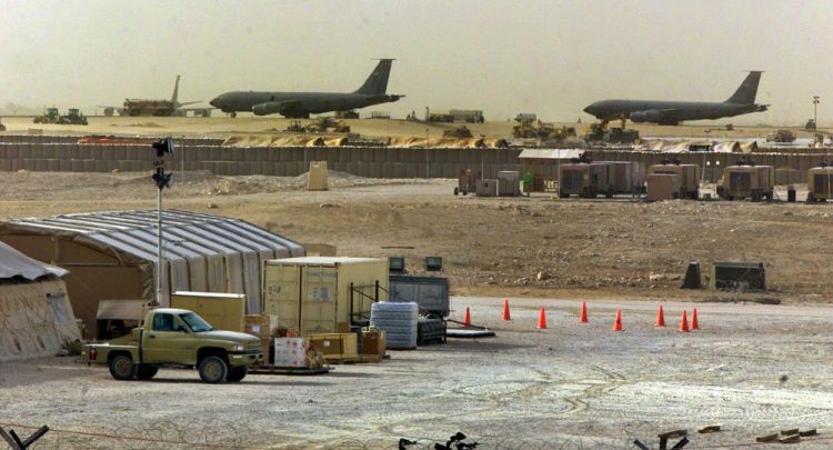 أمير قطر يزور قاعدة "العديد" العسكرية الأمريكية (صور)