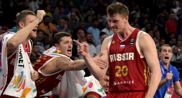 Баскетболисты России впервые за 6 лет вышли в полуфинал Чемпионата Европы