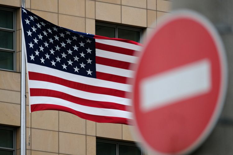 США прекратили выдачу виз гражданам четырёх стран