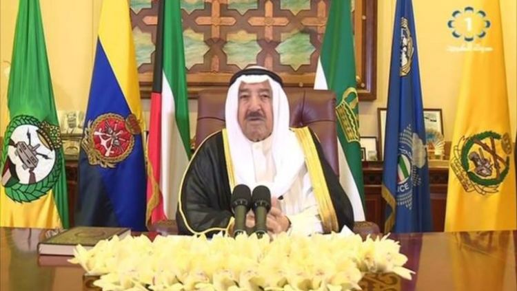 دبلوماسيون وأكاديميون كويتيون يطلقون "نداءً" لحل الأزمة الخليجية