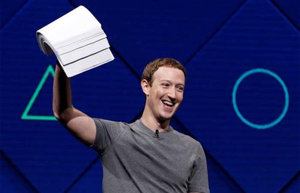 Цукерберг избавляется от акций Facebook
