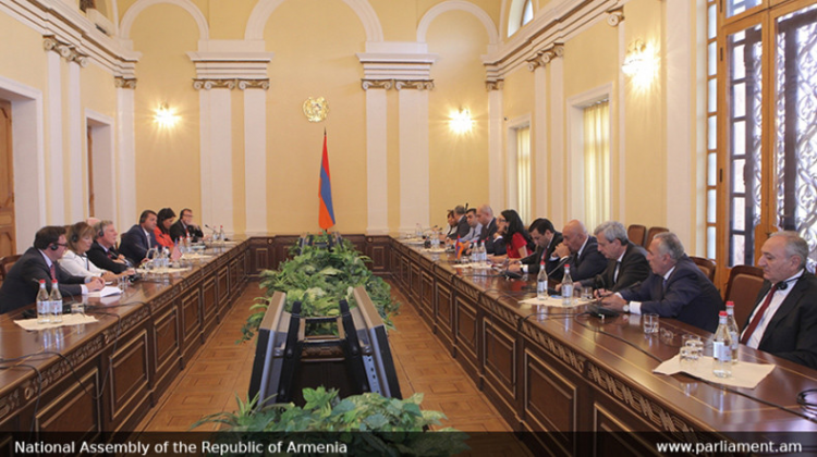 Для чего американские конгрессмены приезжали в Армению? Eurasia Diary из Болгарии