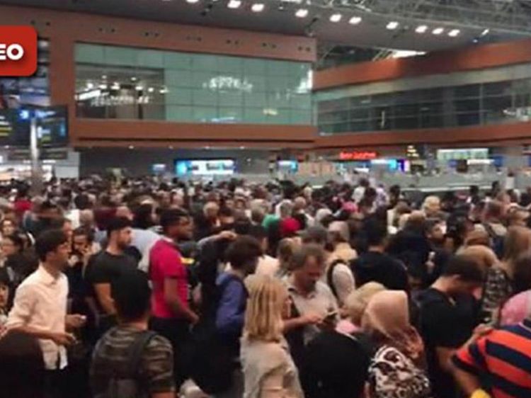 1000 sərnişin İstanbul aeroportunda qaldı