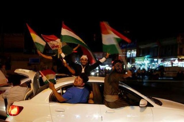أكراد إيران يتظاهرون تأييدا لاستفتاء الاستقلال في شمال العراق