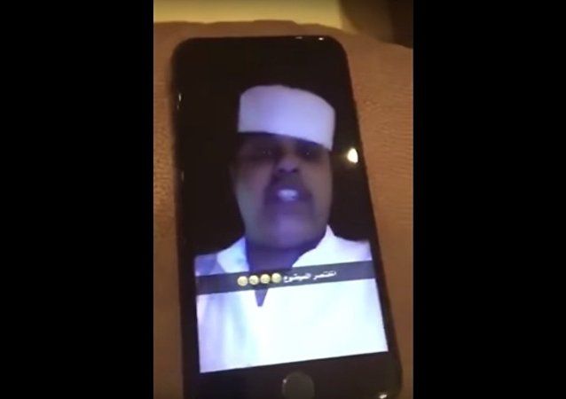 شاب سعودي يهدد بحرق سيارات النساء (فيديو)