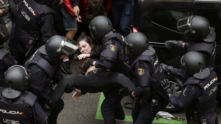 Протесты и насилие: референдум в Каталонии в фотографиях