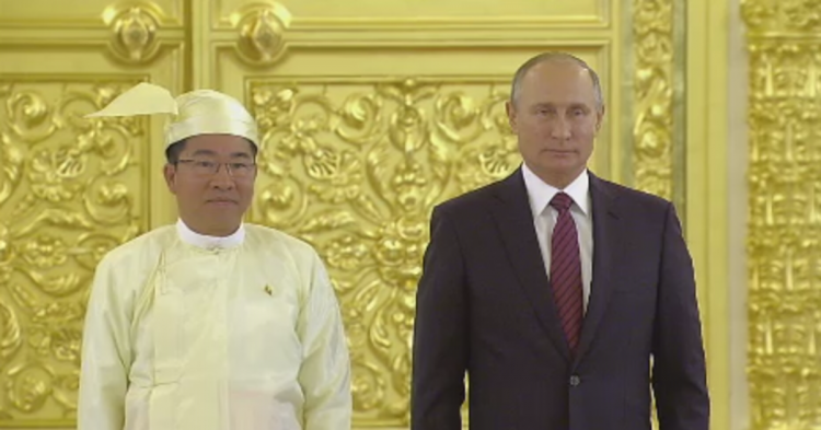 Шапочка посла Мьянмы подняла настроение Путину