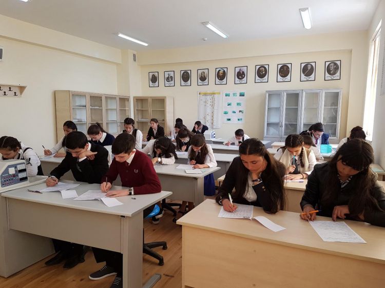 Азербайджанские школьники смогут поступить в российские вузы без экзаменов