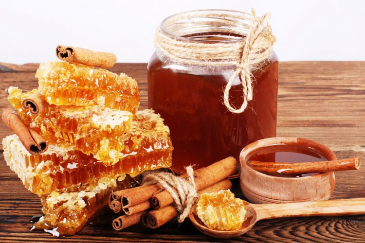 دراسة صادمة عن العسل: 75 بالمائة منه يحتوي على..