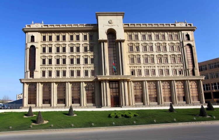 У желающих проживать в Азербайджане иностранцев проверят знания
