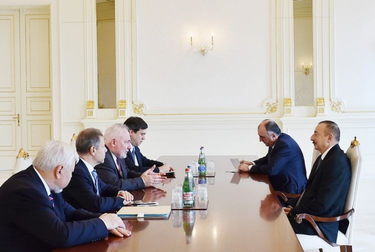 الرئيس إلهام علييف يلتقي الرؤساء المشاركين في مجموعة مينسك
