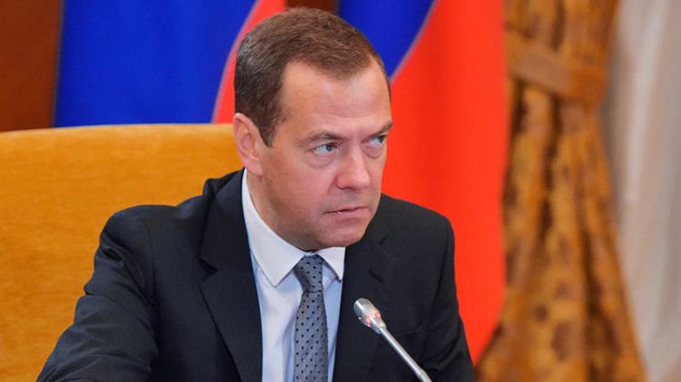 Medvedev İŞİD-i məhv etməyin yolunu açıqladı