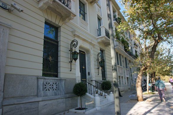 Анархисты ворвались в посольство Испании в Афинах
