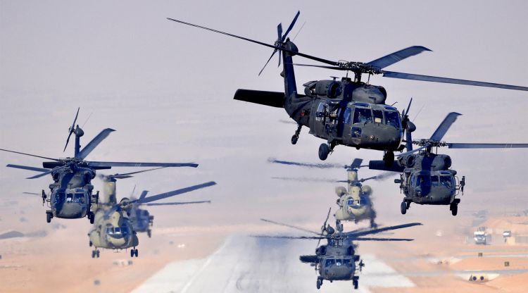 Пентагон намерен перебросить в Балтику десятки вертолётов