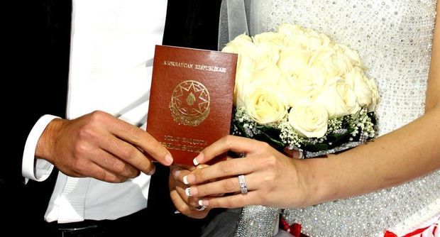 "Hotellərin nikah kağızı tələb etməsi qanunsuzdur" Nazir müavini
