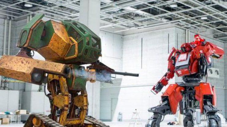 Первый в истории бой гигантских роботов показали на видео