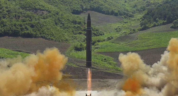 كيف تصنع كوريا الشمالية صواريخها ومن يساعدها