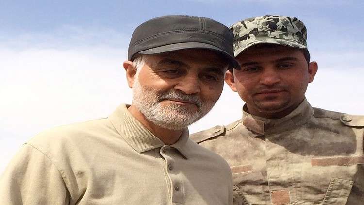 ضابط إيراني رفيع: سليماني يقود عمليات قواتنا في سوريا والعراق