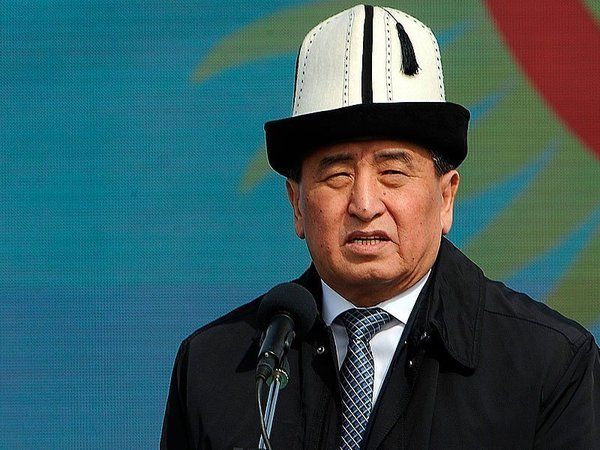 Куда поведет свою страну новый президент Киргизии?