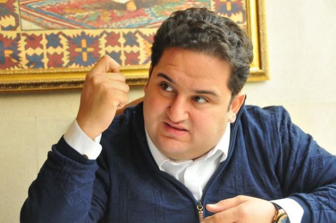 Murad Dadaşov jurnalistləri “Maşın”dan qovdurdu
