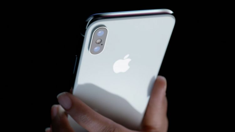 Apple объявила расценки на ремонт iPhone X