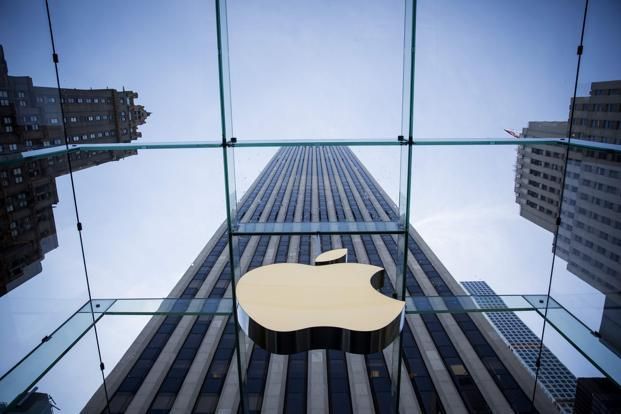 Сотрудника Apple уволили из-за дочери, снявшей видео про iPhoneX