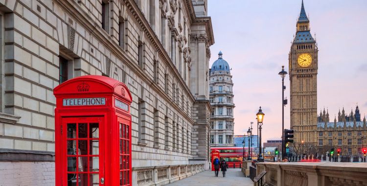 В Лондоне украли данные о маршрутах королевы и министров