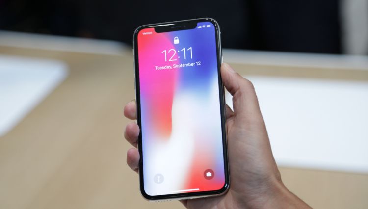 Перед выходом iPhone X iPhone 7 подорожал, а iPhone 8 — подешевел