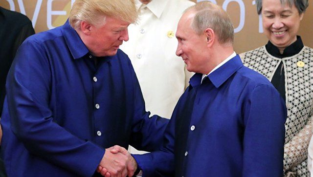 Путин и Трамп пообщались "на ногах" во второй день саммита АТЭС