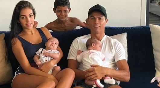 Роналду в четвертый раз стал отцом
